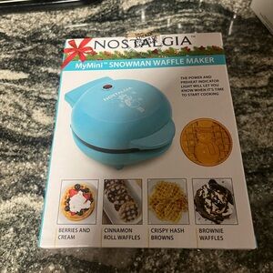 Nostalgia MyMini Blue Snowman Waffle Maker